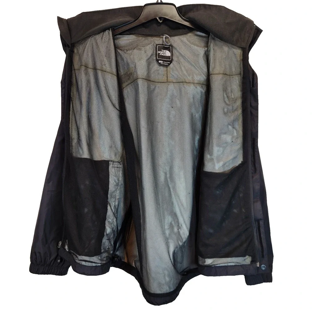 The North Face HyVent 2.5L Men`s Rain Jacket Black Summit Series Size L Hooded